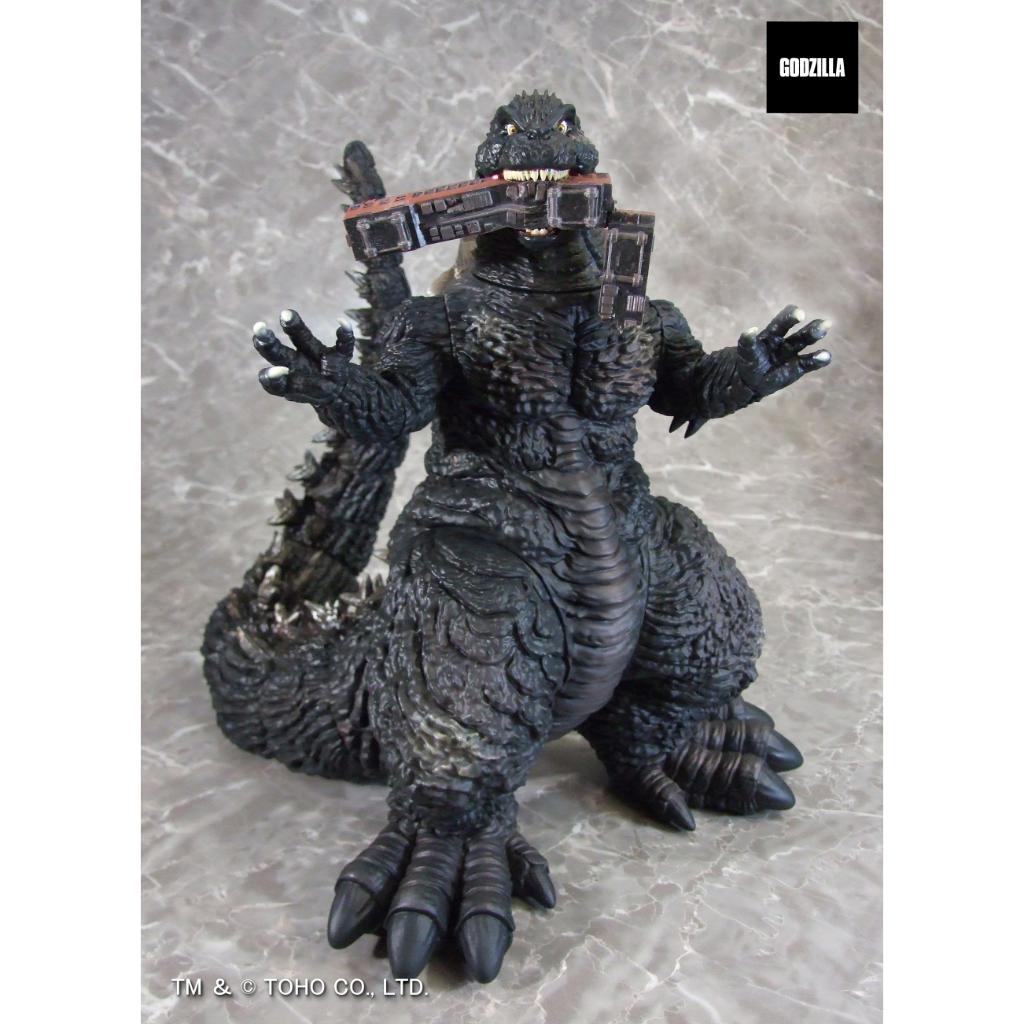 G Saurus Series - Godzilla (2023) Biting The Train Ver