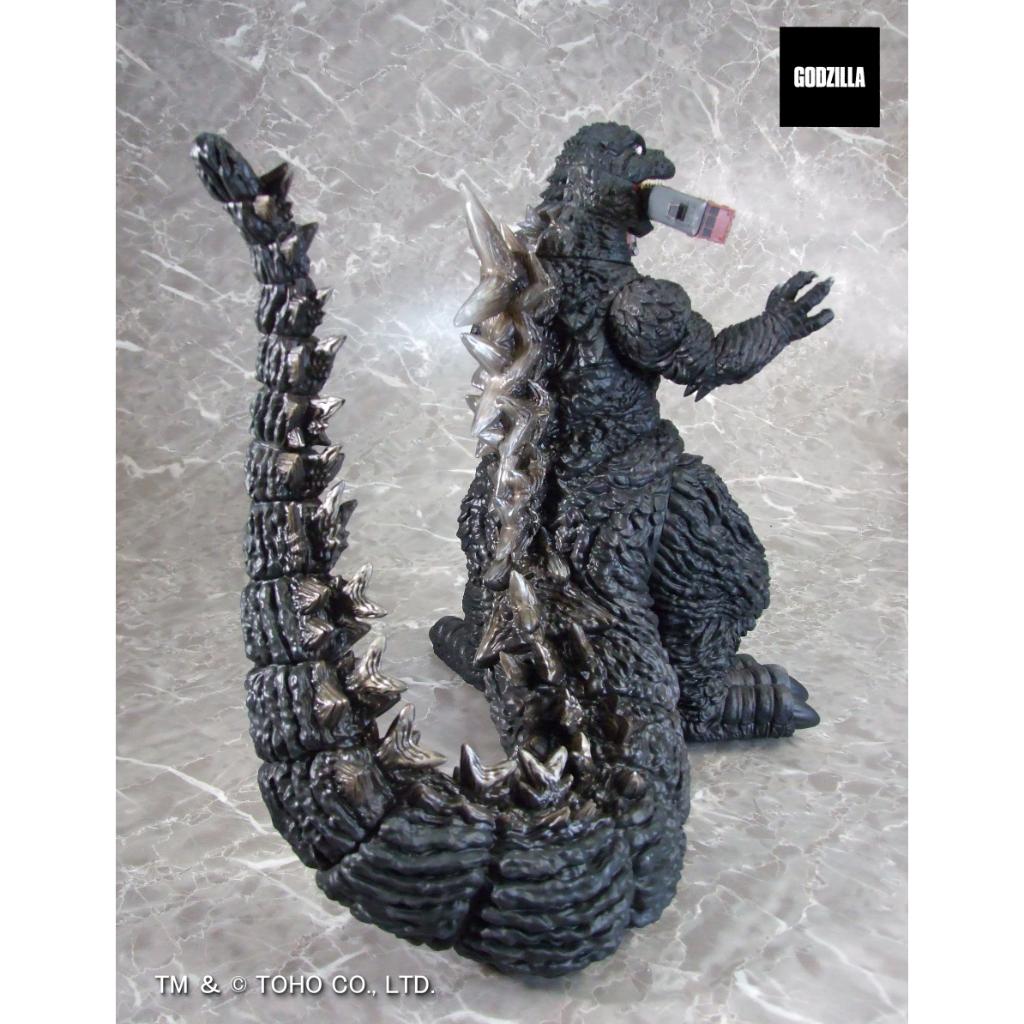 G Saurus Series - Godzilla (2023) Biting The Train Ver