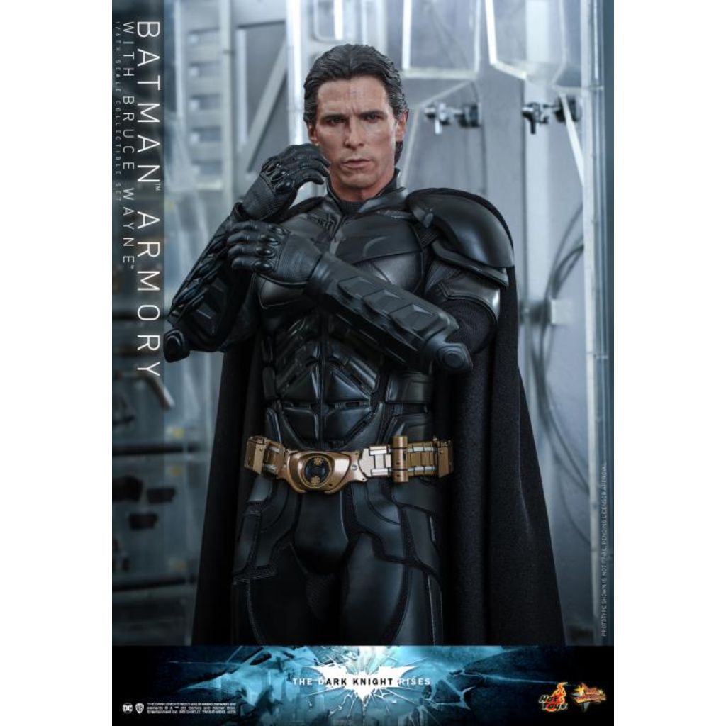MMS702 The Dark Knight Rises - Batman Armory With Bruce Wayne