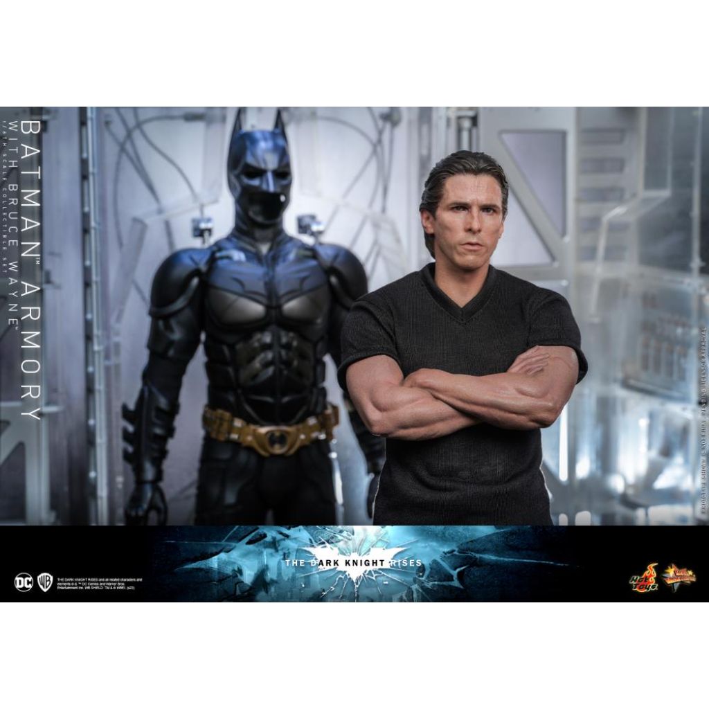 MMS702 The Dark Knight Rises - Batman Armory With Bruce Wayne