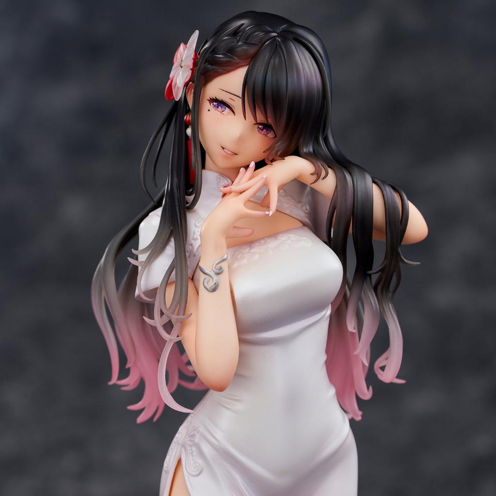 Mai Okuma Illustration - Healing White Chinese Dress Lady Figurine