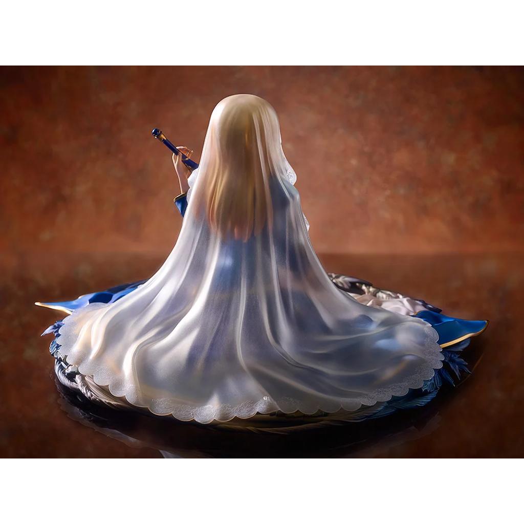 Fate/Stay Night - Saber Garden Of Avalon Figurine