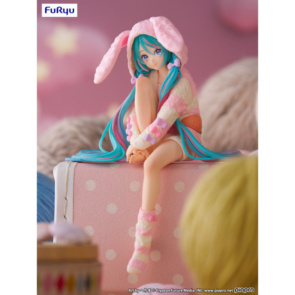 FuRyu Hatsune Miku Rabbit Eared Hoodie Pajama Ver Noodle Stopper Figure