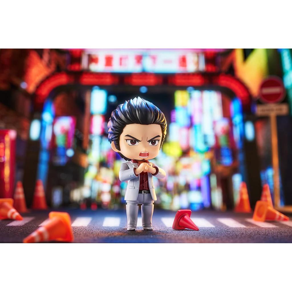 Nendoroid 2719 Yakuza - Kazuma Kiryu