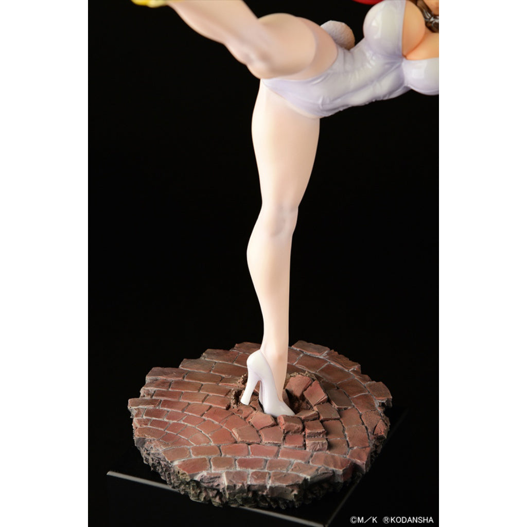 Fairy Tail - Erza Scarlet High Kick Ver. White Bunny Figurine