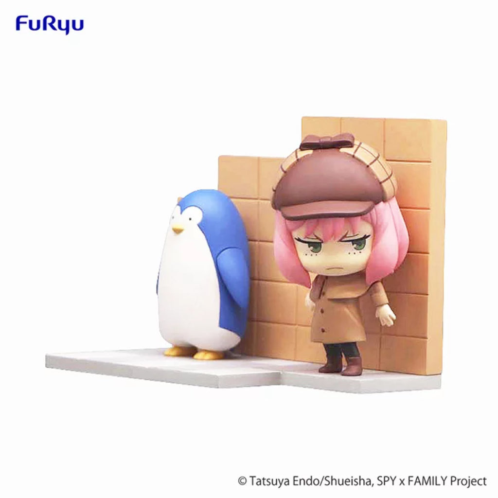 FuRyu Anya Forger X Penguin SPYxFAMILY Hold Figure Mini