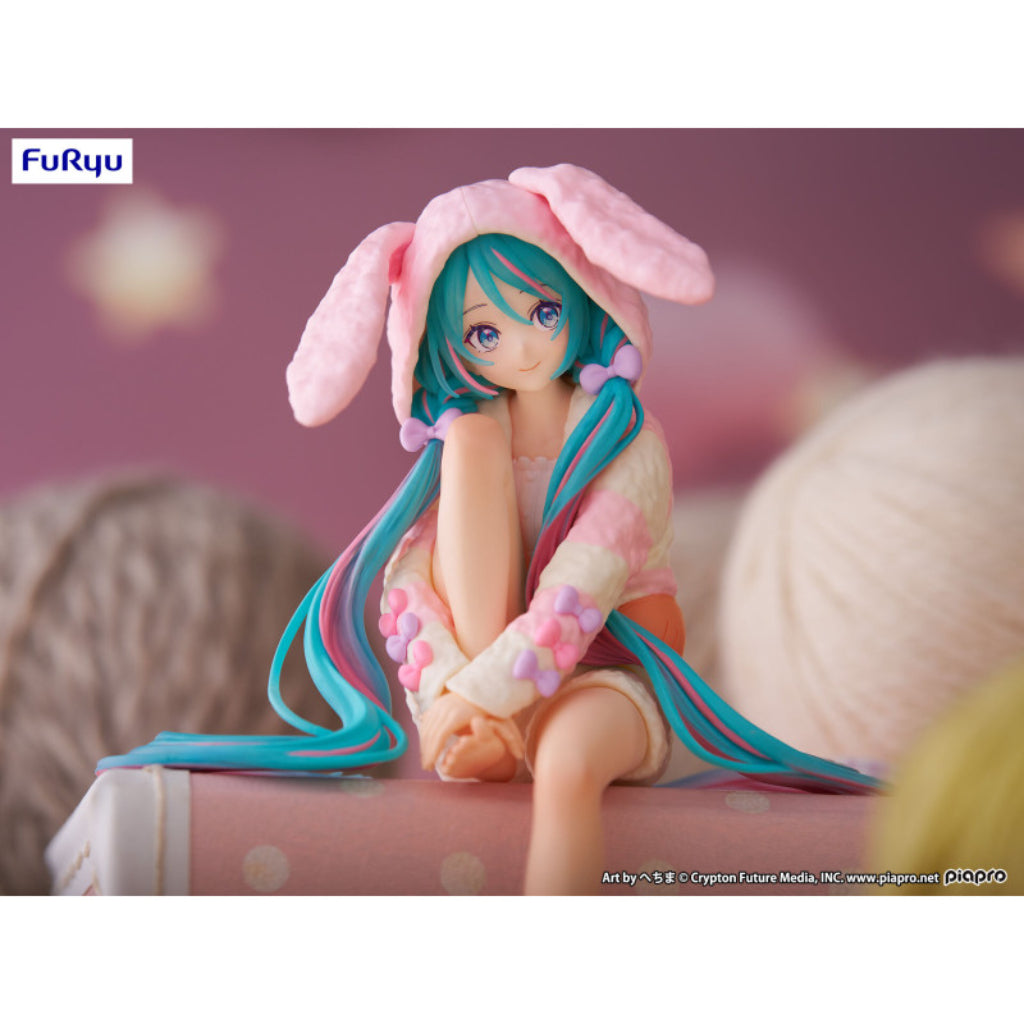FuRyu Hatsune Miku Rabbit Eared Hoodie Pajama Ver Noodle Stopper Figure
