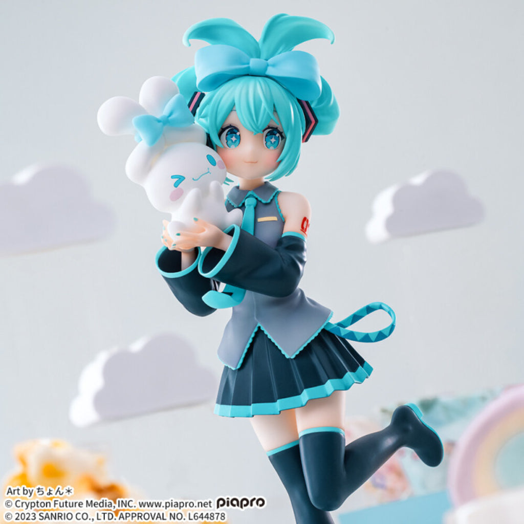 Sega Hatsune Miku x Cinnamoroll Luminasta Figure