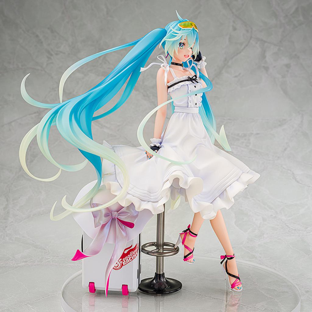 Racing Miku 2021: Vacation Style Ver. Figurine