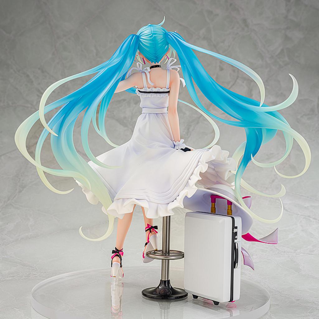 Racing Miku 2021: Vacation Style Ver. Figurine