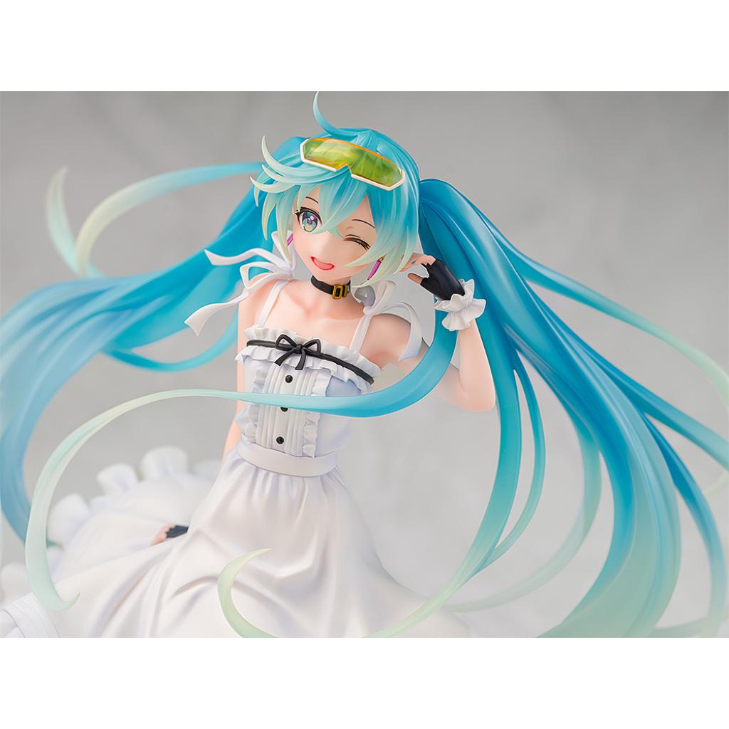 Racing Miku 2021: Vacation Style Ver. Figurine