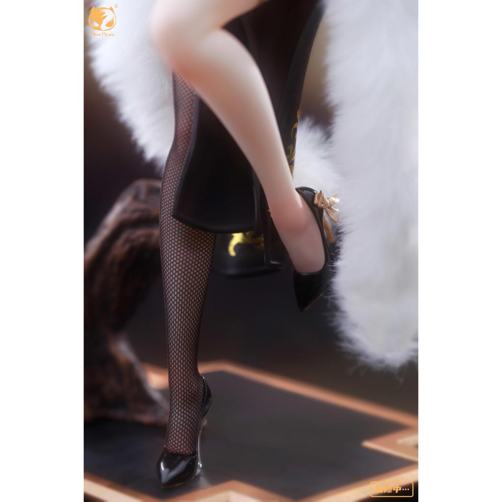 You Feng Lai Yi Figurine