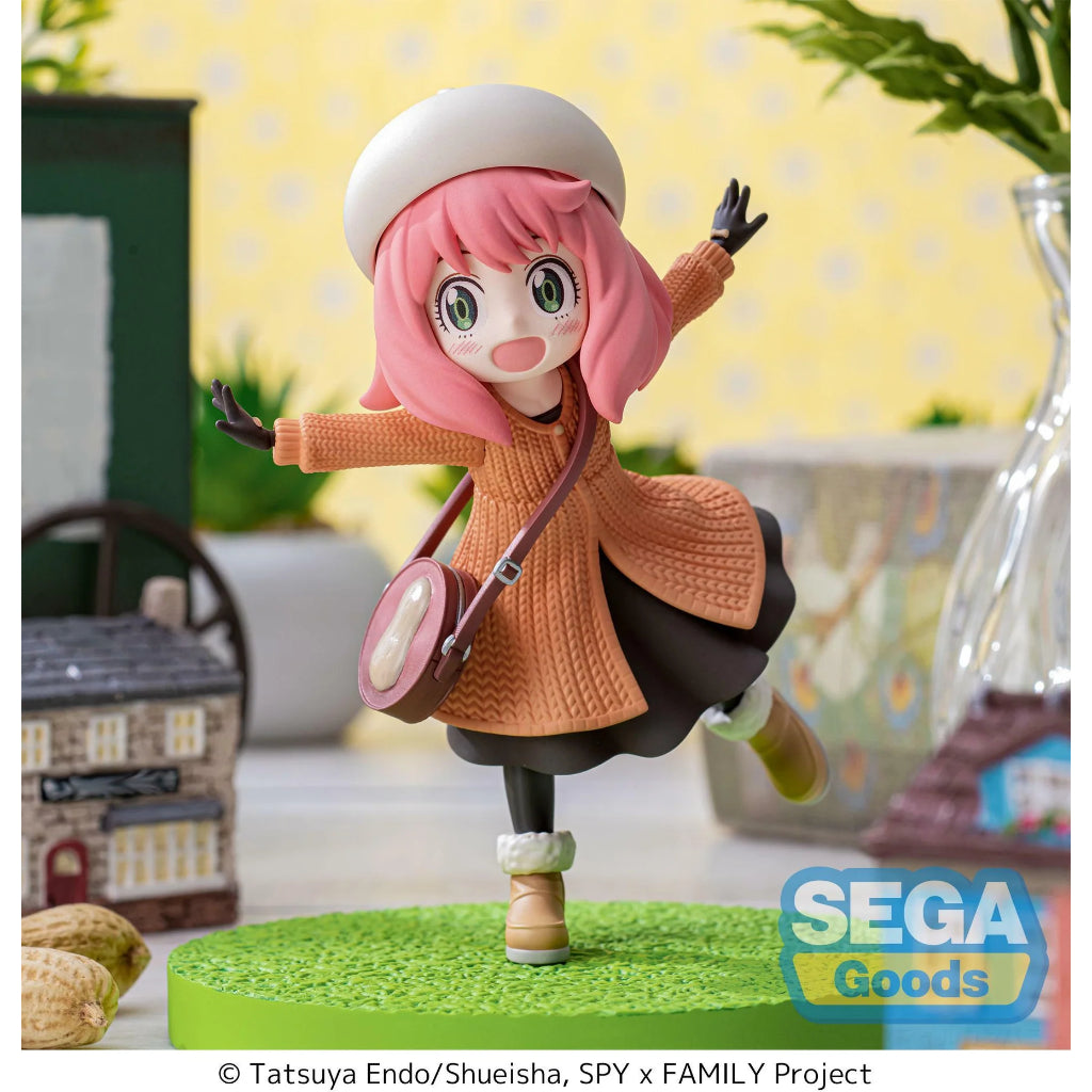 Sega Anya Forger Outing Ver Luminasta Spy x Family Figure