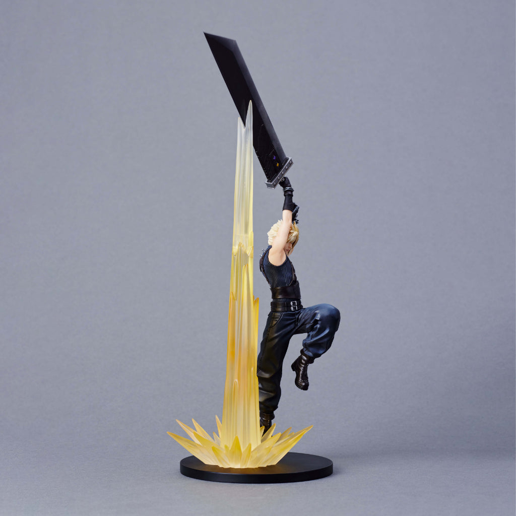 Square Enix Final Fantasy VII Rebirth Statuette - Cloud Strife