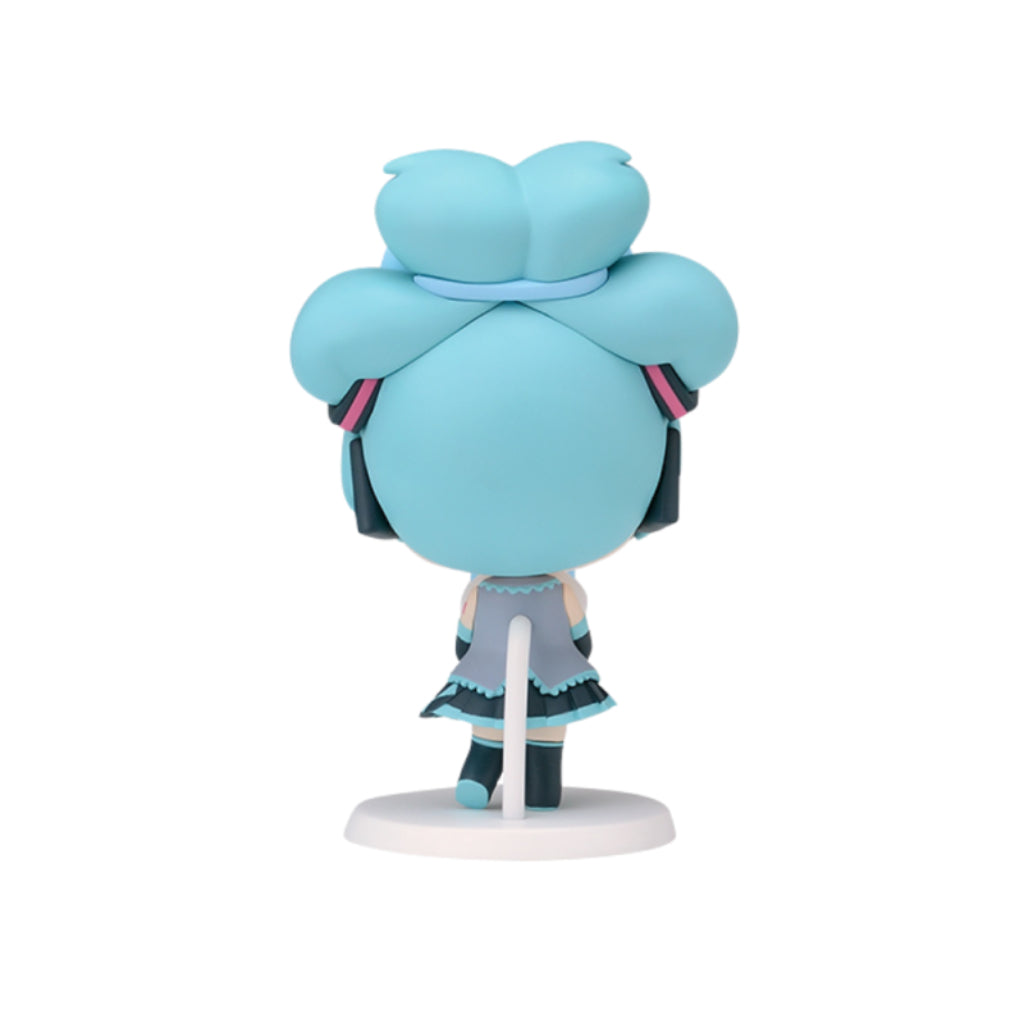Sega Hatsune Miku x Cinnamoroll (Closed Eyes) Mini Figure