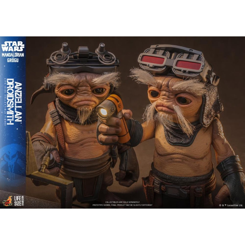 LMS017 The Mandalorian and Grogu - Anzellan Droidsmith Life-Size Collectible Figure