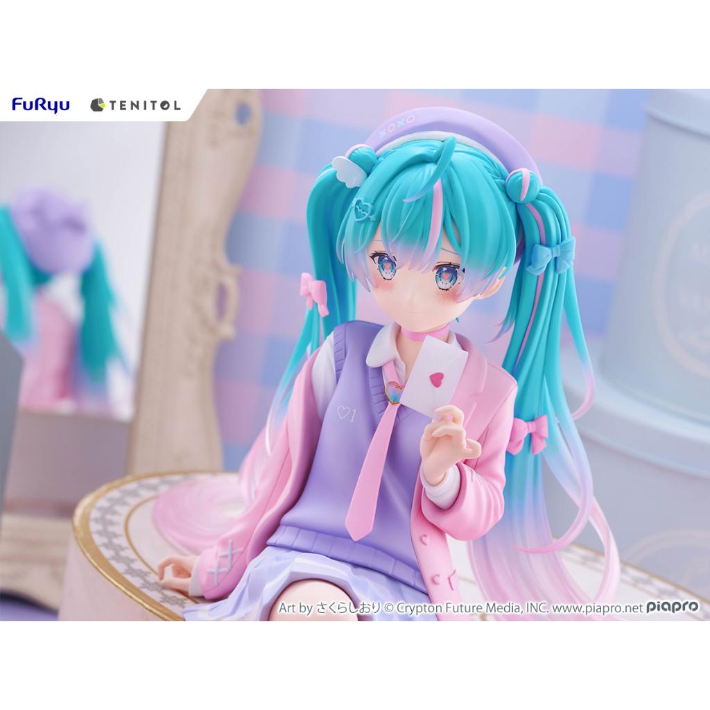 Hatsune Miku Big Noodle Stopper Figure Love Blazer