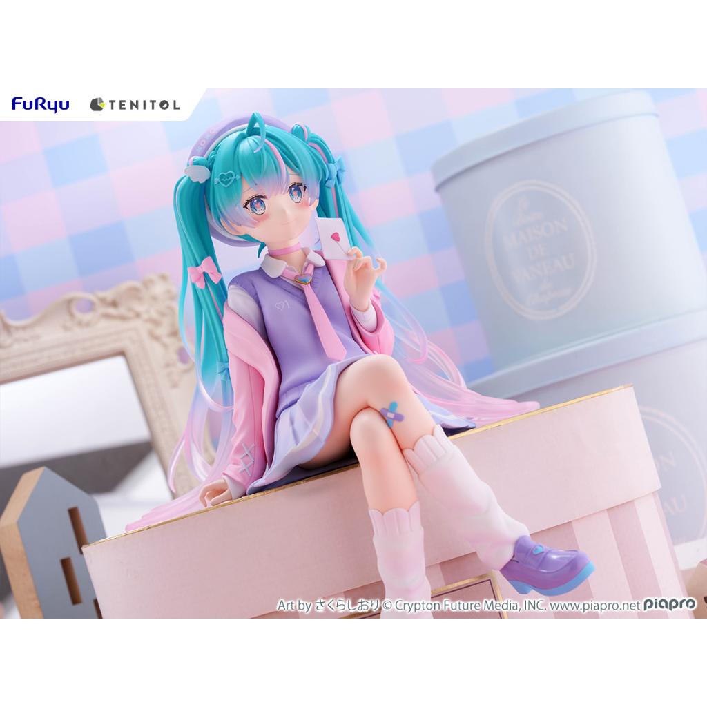 Hatsune Miku Big Noodle Stopper Figure Love Blazer