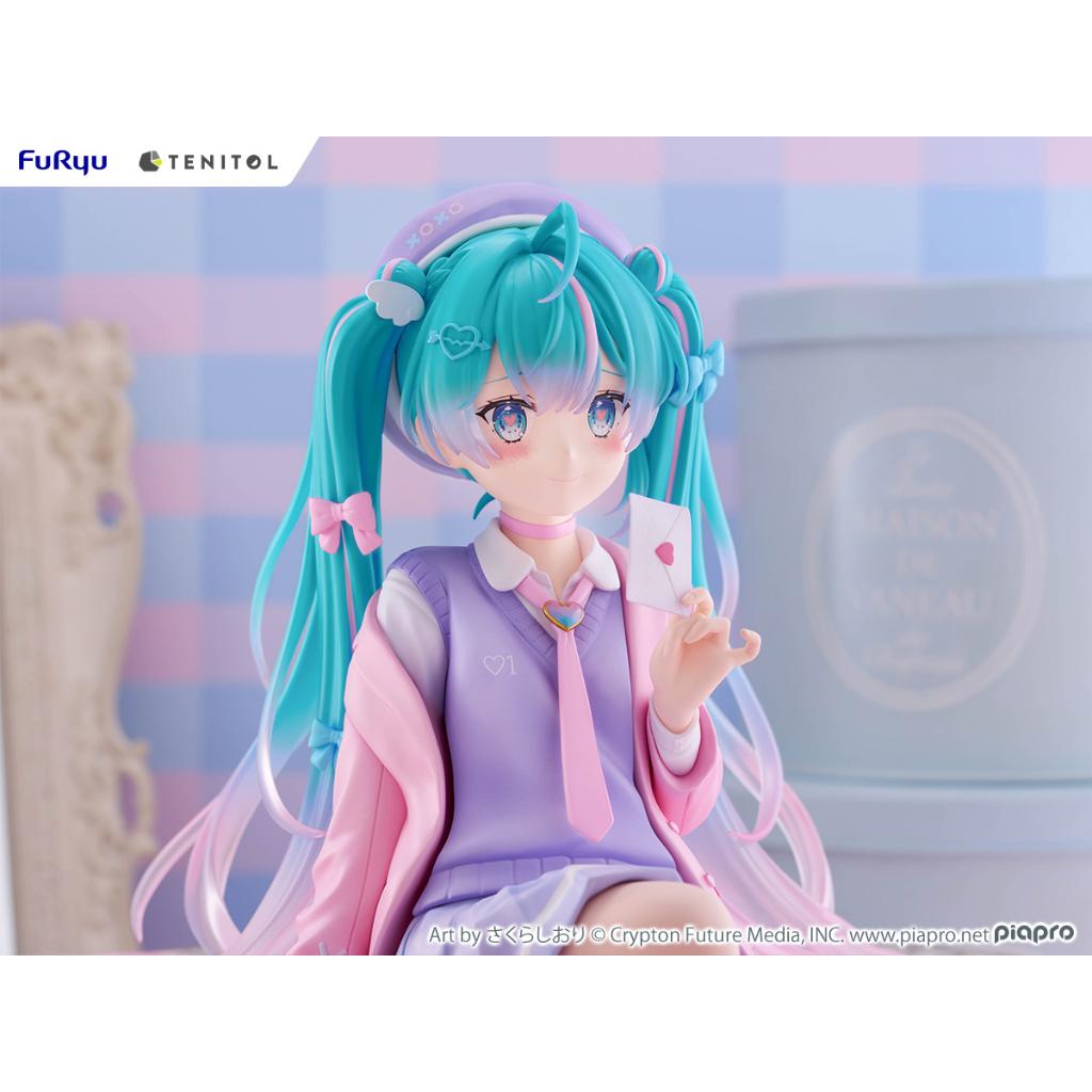 Hatsune Miku Big Noodle Stopper Figure Love Blazer