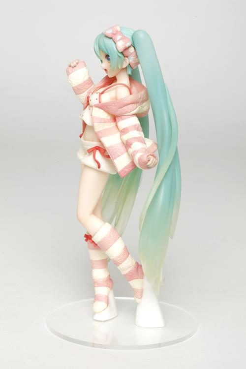 Taito Hatsune Miku Room Wear Ver Figure