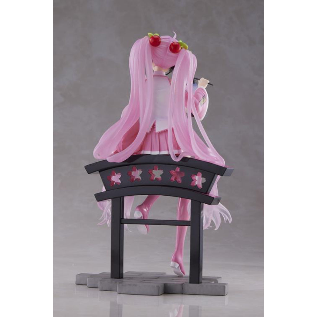 Taito AMP+ Sakura Miku Lantern Ver Figure