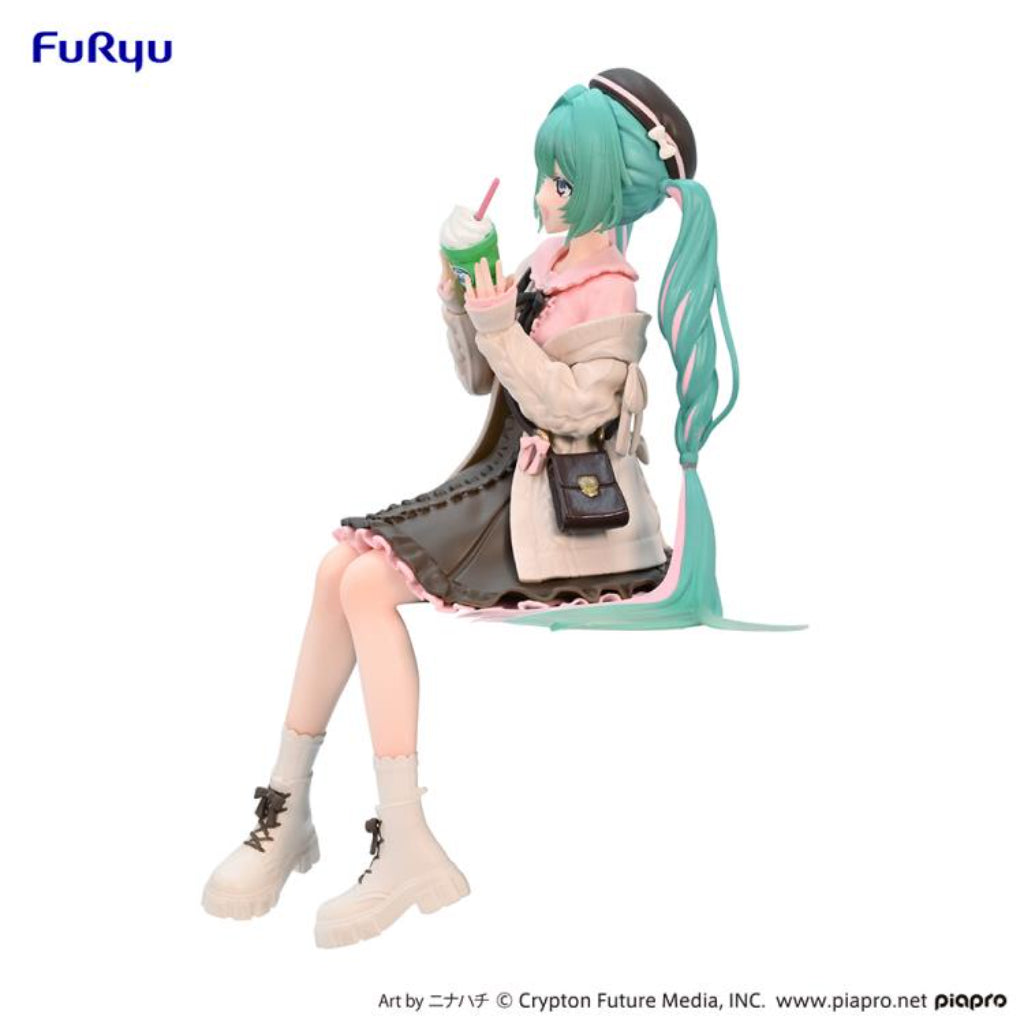 FuRyu Hatsune Miku Autumn Date Noodle Stopper Figure