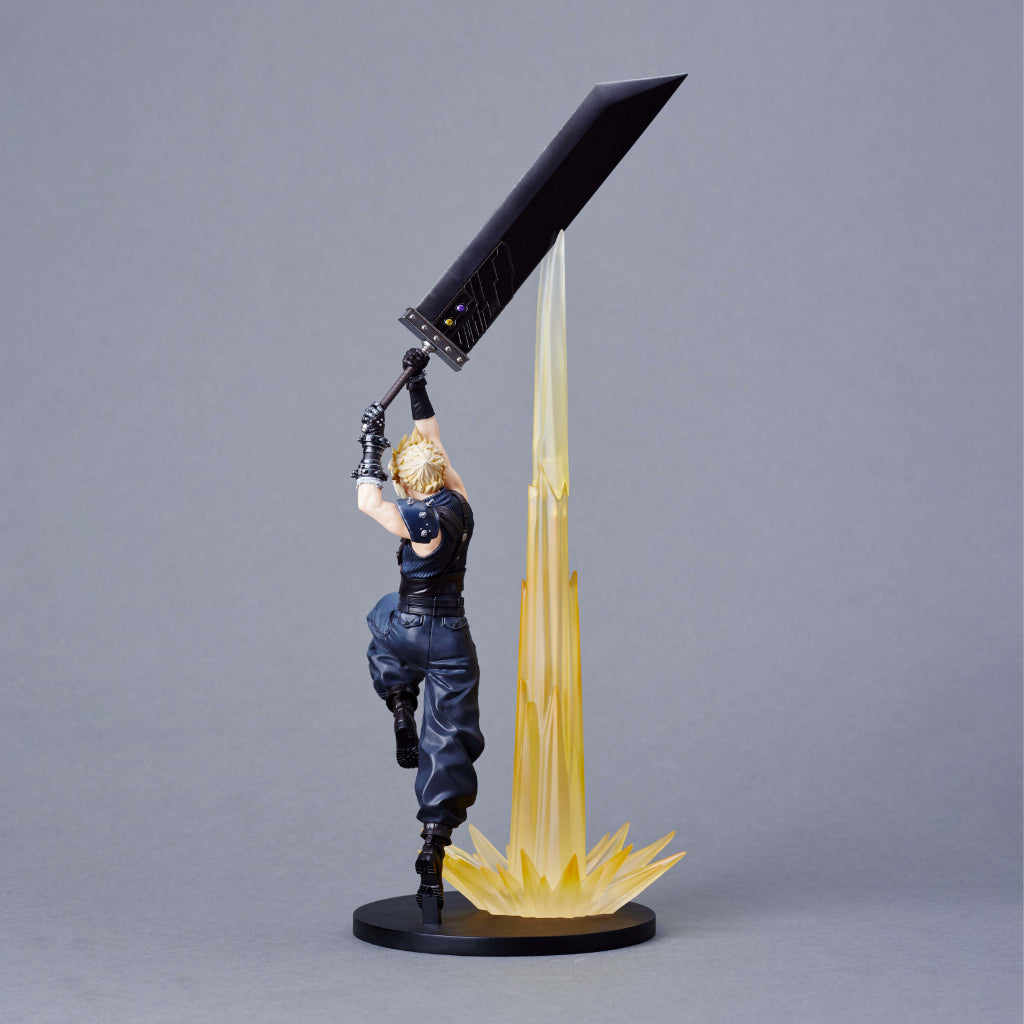 Square Enix Final Fantasy VII Rebirth Statuette - Cloud Strife