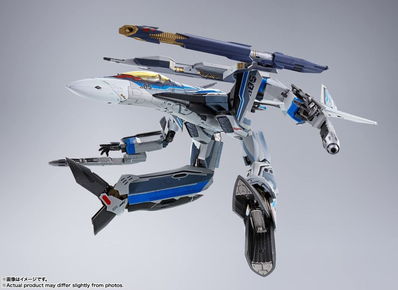 Bandai DX Chogokin VF-31AX Kairos Plus Hayate Immelmann Use