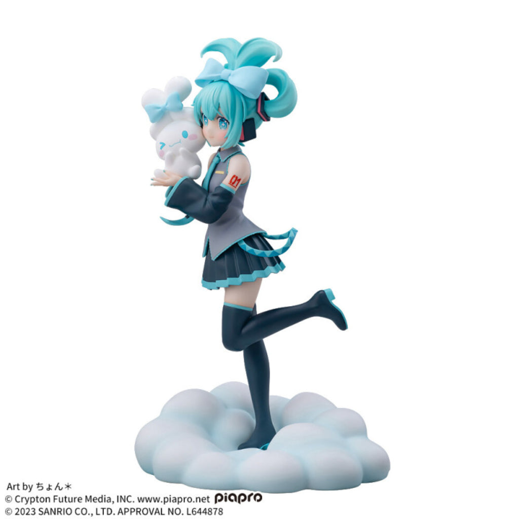 Sega Hatsune Miku x Cinnamoroll Luminasta Figure