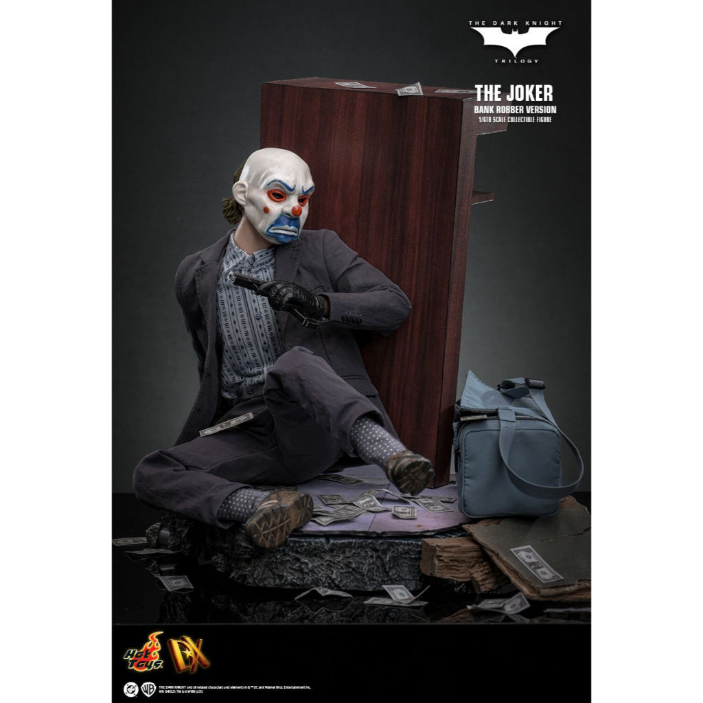 DX50 - The Dark Knight Trilogy 1/6th Scale The Joker (Bank Robber Version)