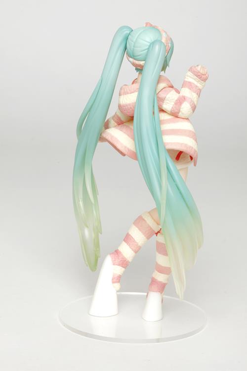 Taito Hatsune Miku Room Wear Ver Figure