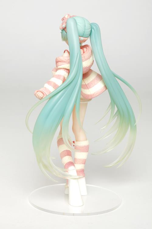 Taito Hatsune Miku Room Wear Ver Figure