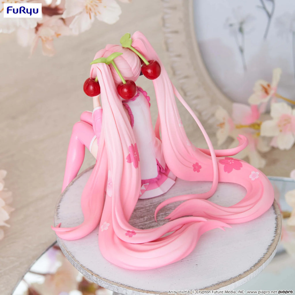 FuRyu Sakura Miku 2023 Noodle Stopper