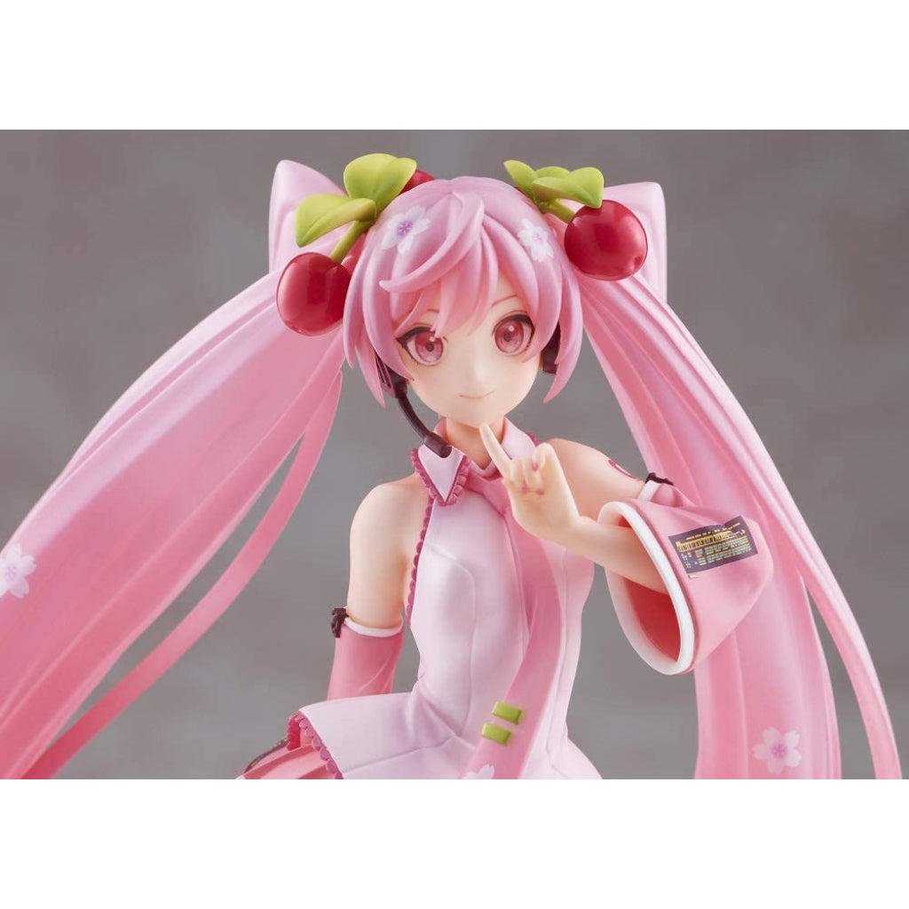 Taito Sakura Miku 2021 Ver Figure