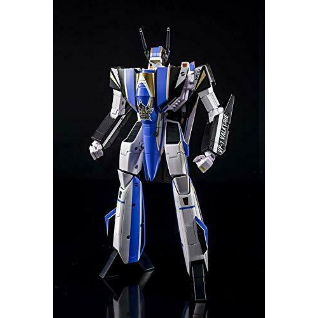 Arcadia 1/60 VF-1J Valkyrie Macross 35th Anniversary Color Ver