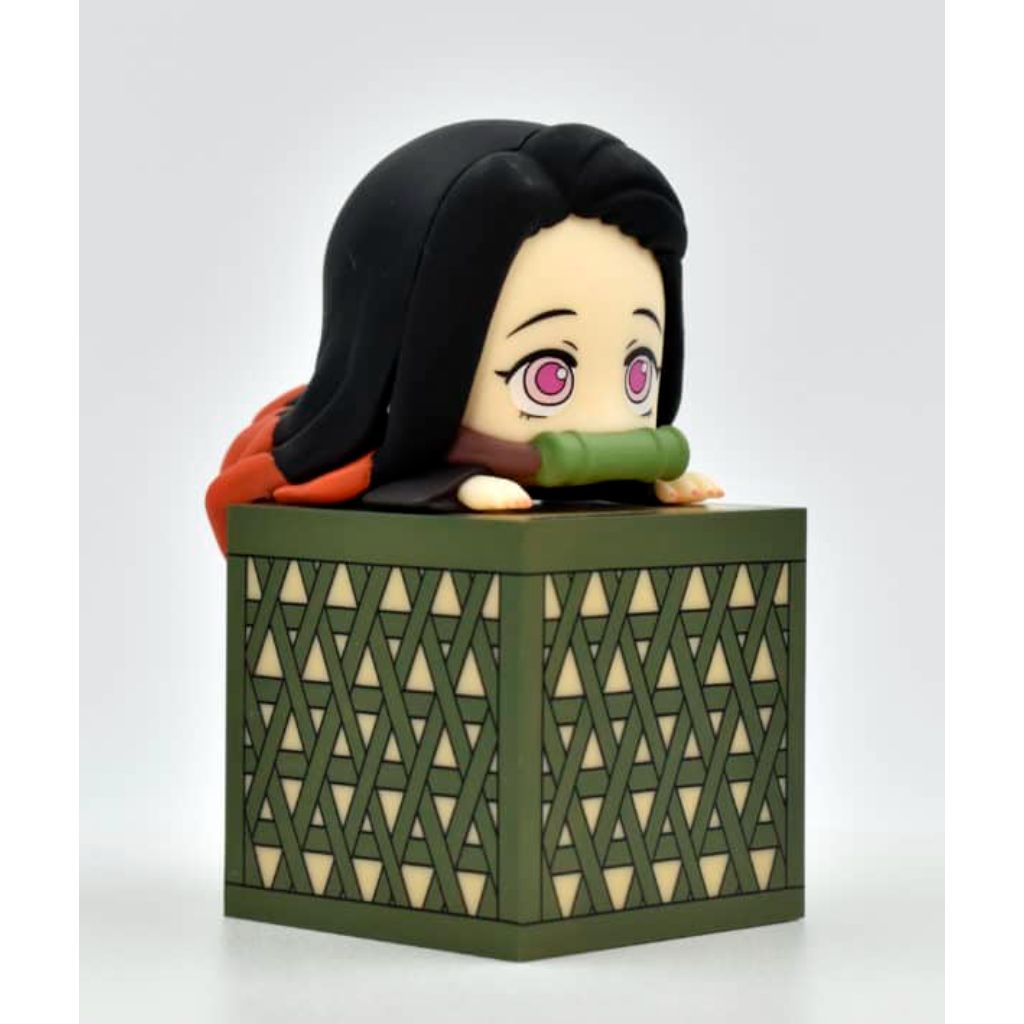 FuRyu Nezuko Collection Ver C Kimetsu No Yaiba Hikkake Figure