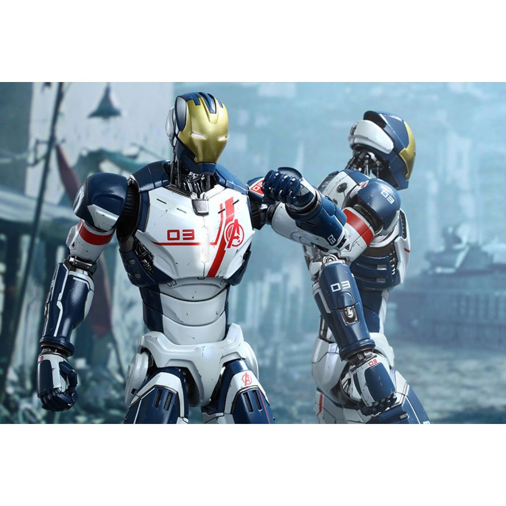 Hot Toys MMS299 Iron Legion Age Of Ultron