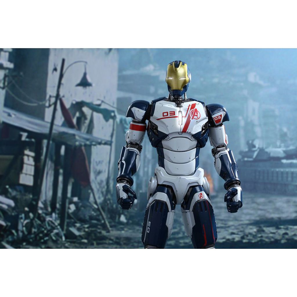 Hot Toys MMS299 Iron Legion Age Of Ultron