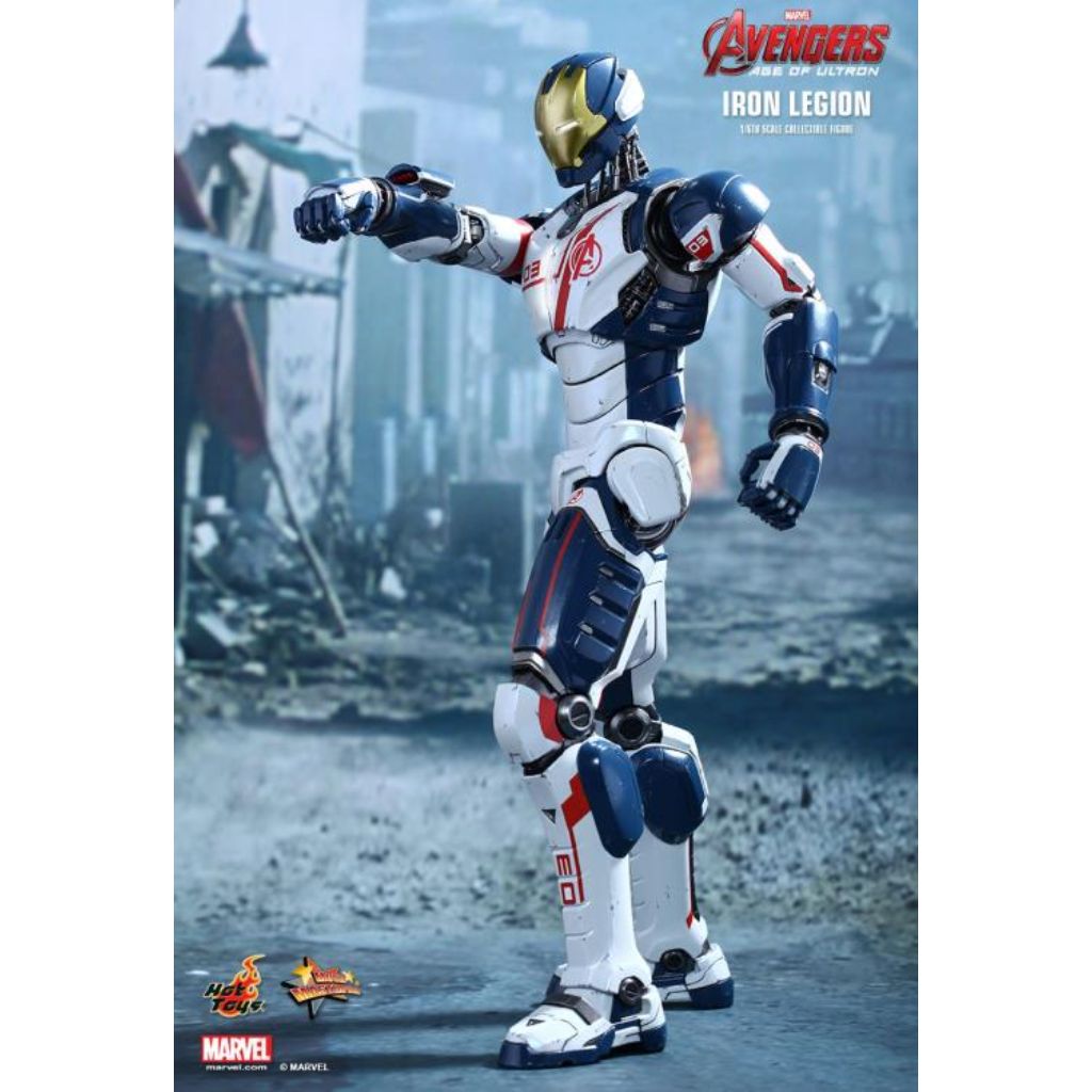 Hot Toys MMS299 Iron Legion Age Of Ultron
