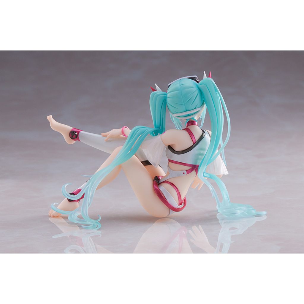 Taito Hatsune Miku Aqua Float Girls Figure