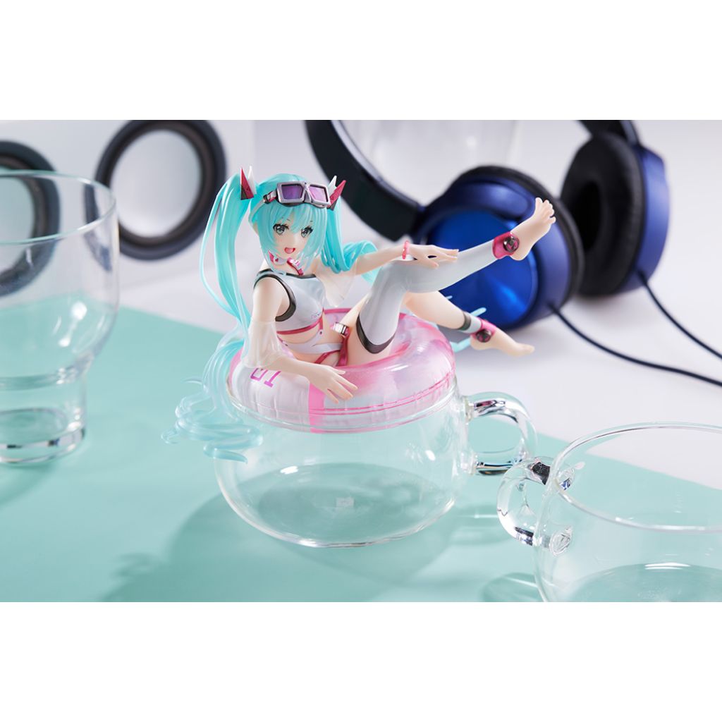 Taito Hatsune Miku Aqua Float Girls Figure
