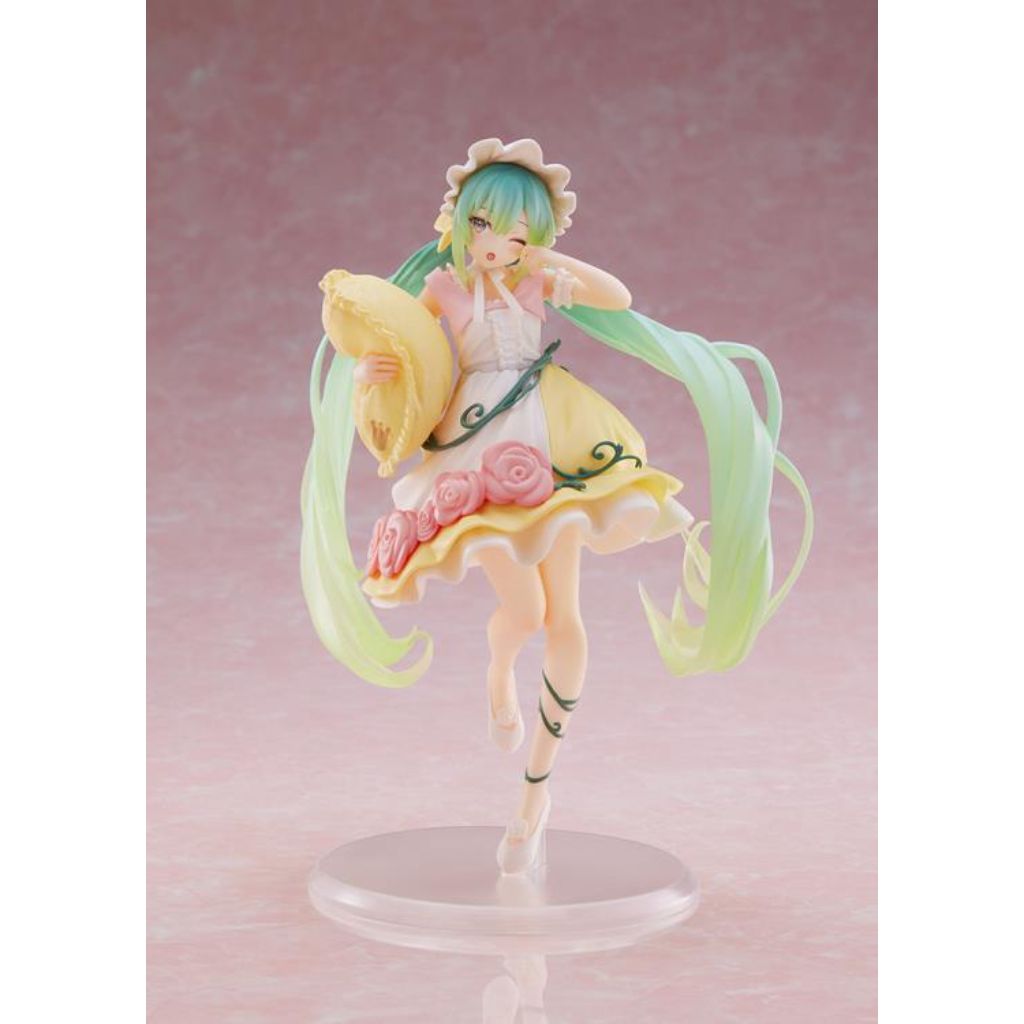 Taito Hatsune Miku Sleeping Beauty Wonderland Figure