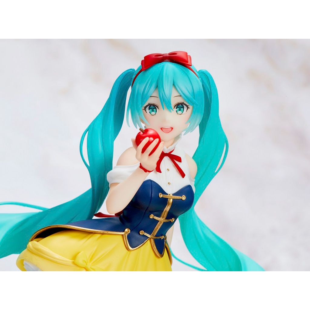 Taito Hatsune Miku Snow White Wonderland Figure