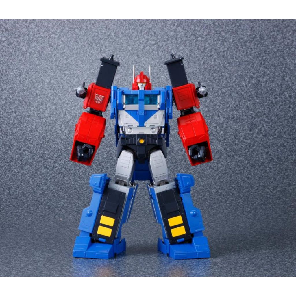 Takara Tomy Transformers MP-31 Delta Magnus
