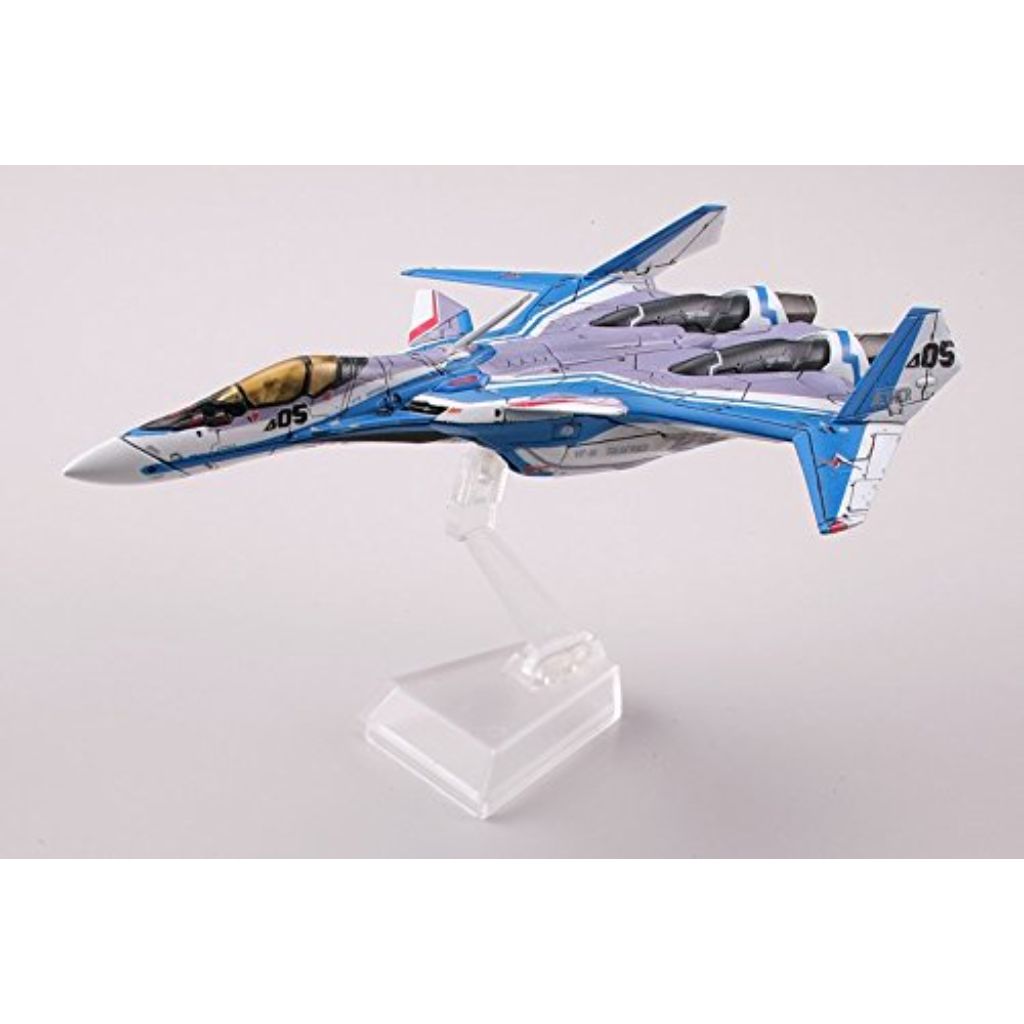 TomyTec 1/144 VF-31J Siegfried Fighter Mode Macross