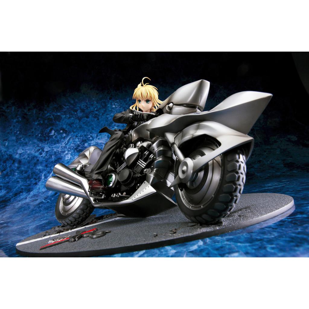 Fate/Zero - Saber & Saber Motored Cuirassier Figurine (3Rd Reissue)