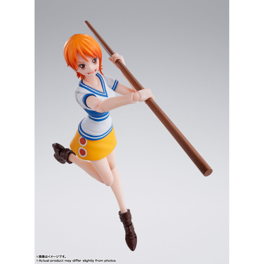 S.H.Figuarts Nami -Romance Dawn-