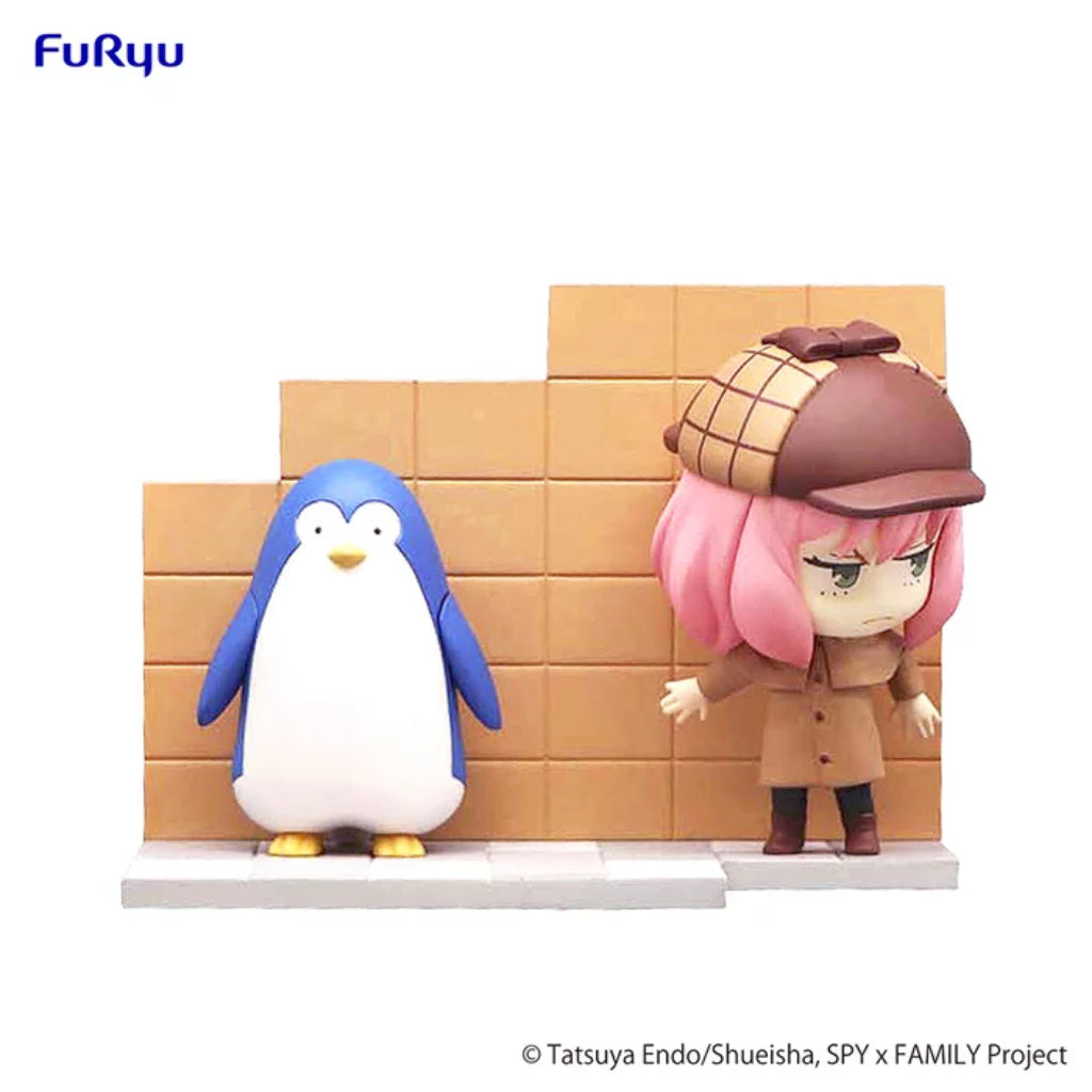 FuRyu Anya Forger X Penguin SPYxFAMILY Hold Figure Mini