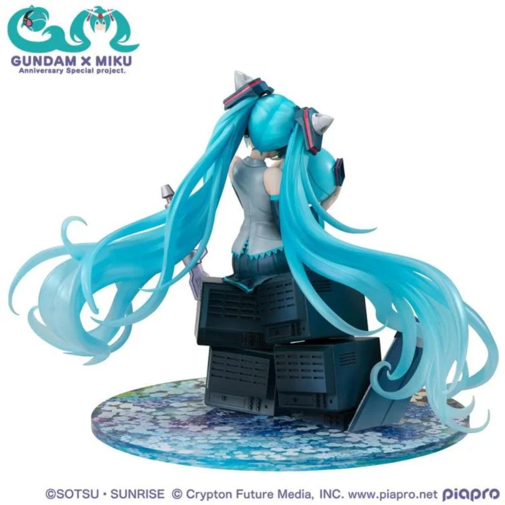 Lucrea Mobile Suit Gundam 45th Anniversary X Hatsune Miku Hatsune Miku X OO Gundam