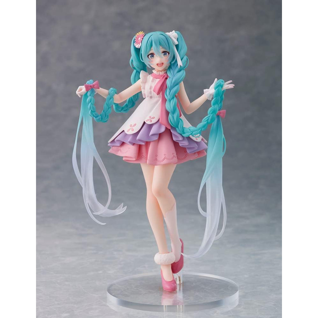 Taito Hatsune Miku Rapunzel Wonderland Figure